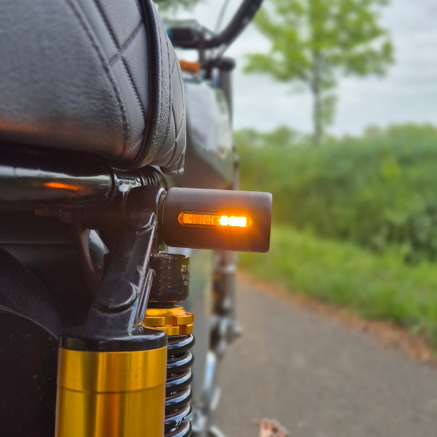 LED Blinker Set, 2x Lenkerblinker E-geprüft, 2x 4in1 Sturzpads, 12V, getönt