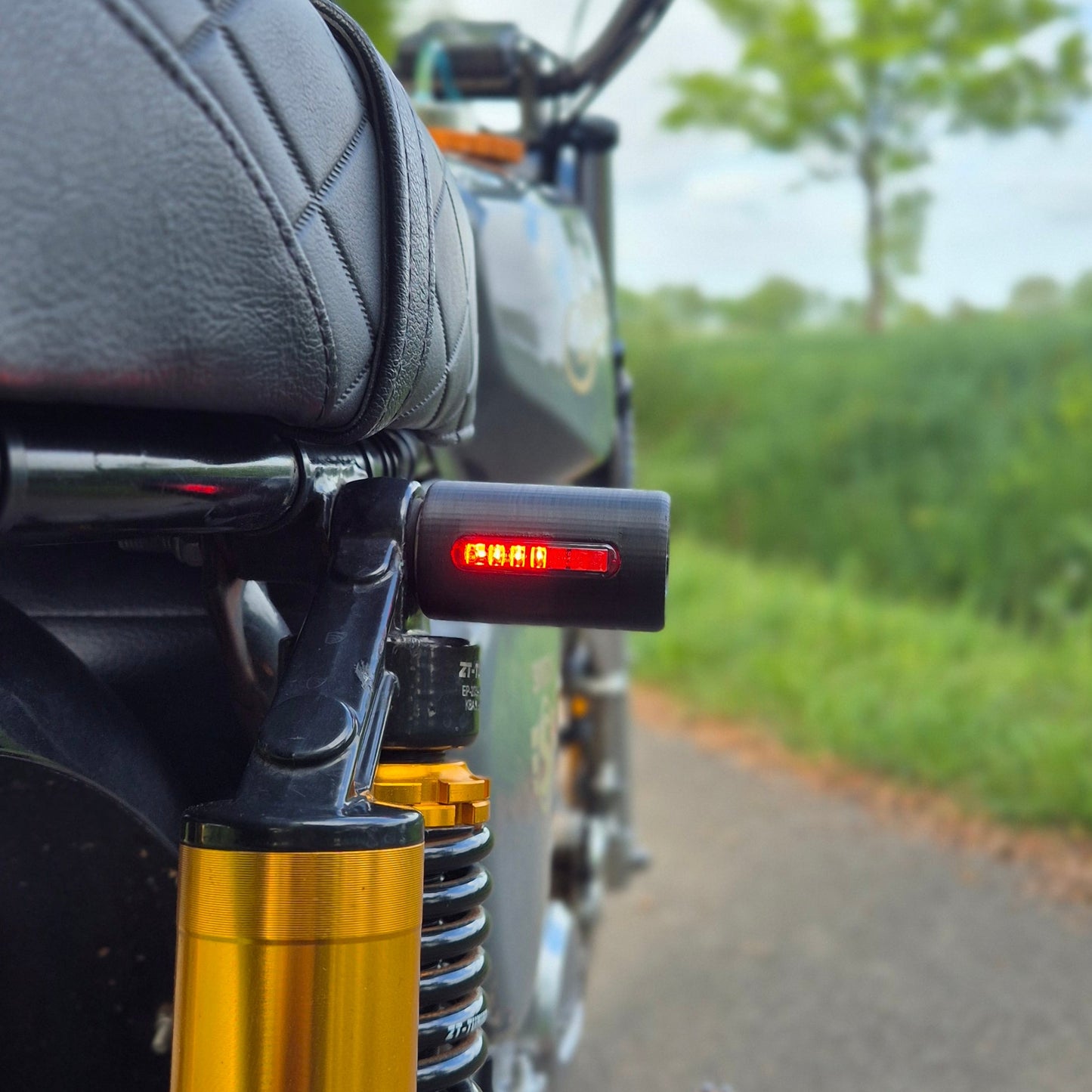 LED Blinker Set, 2x Lenkerblinker E-geprüft, 2x 4in1 Sturzpads, 12V, getönt